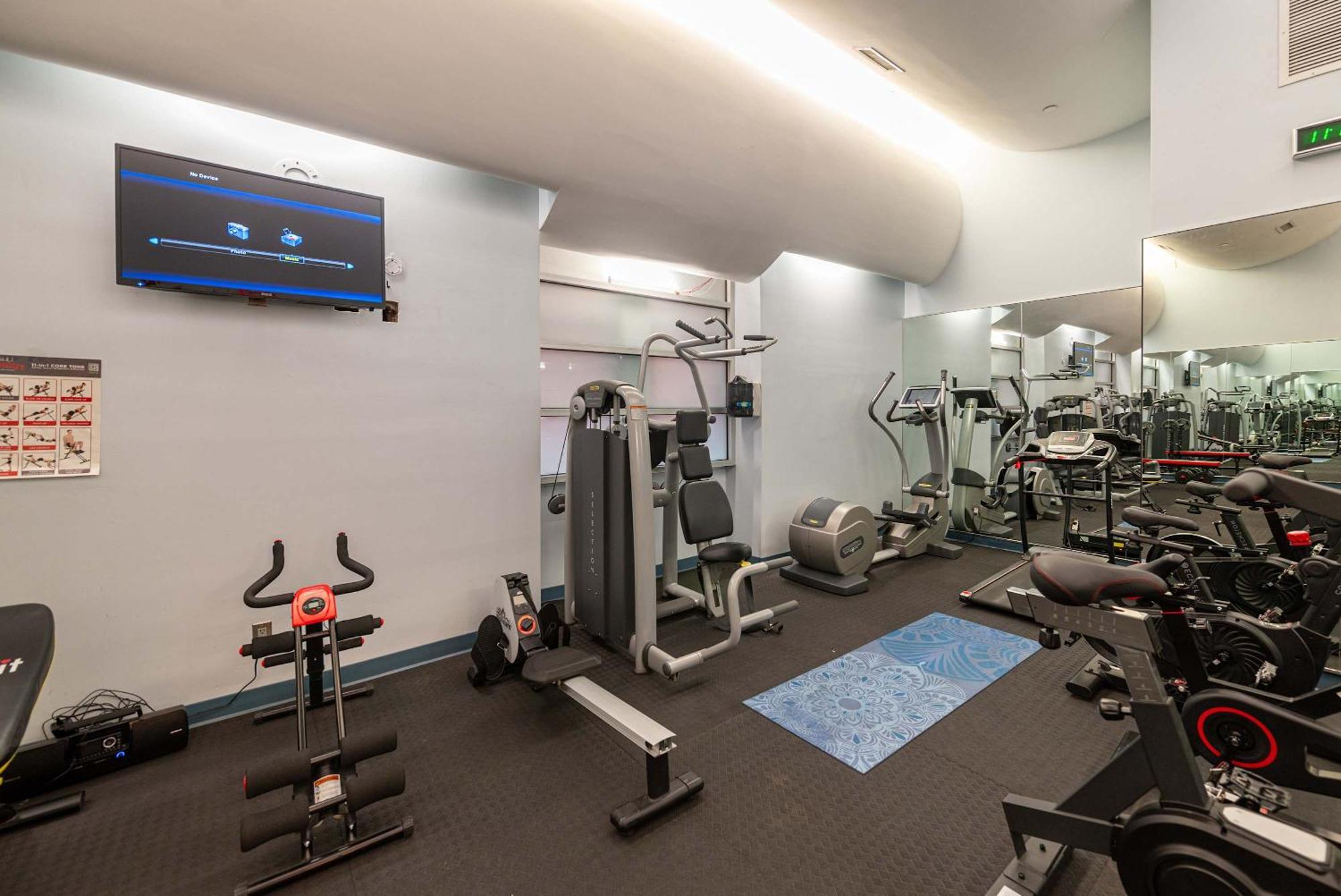 Best Walking Score Apt In Heart Of City With A Gym Apartment New York Exterior photo